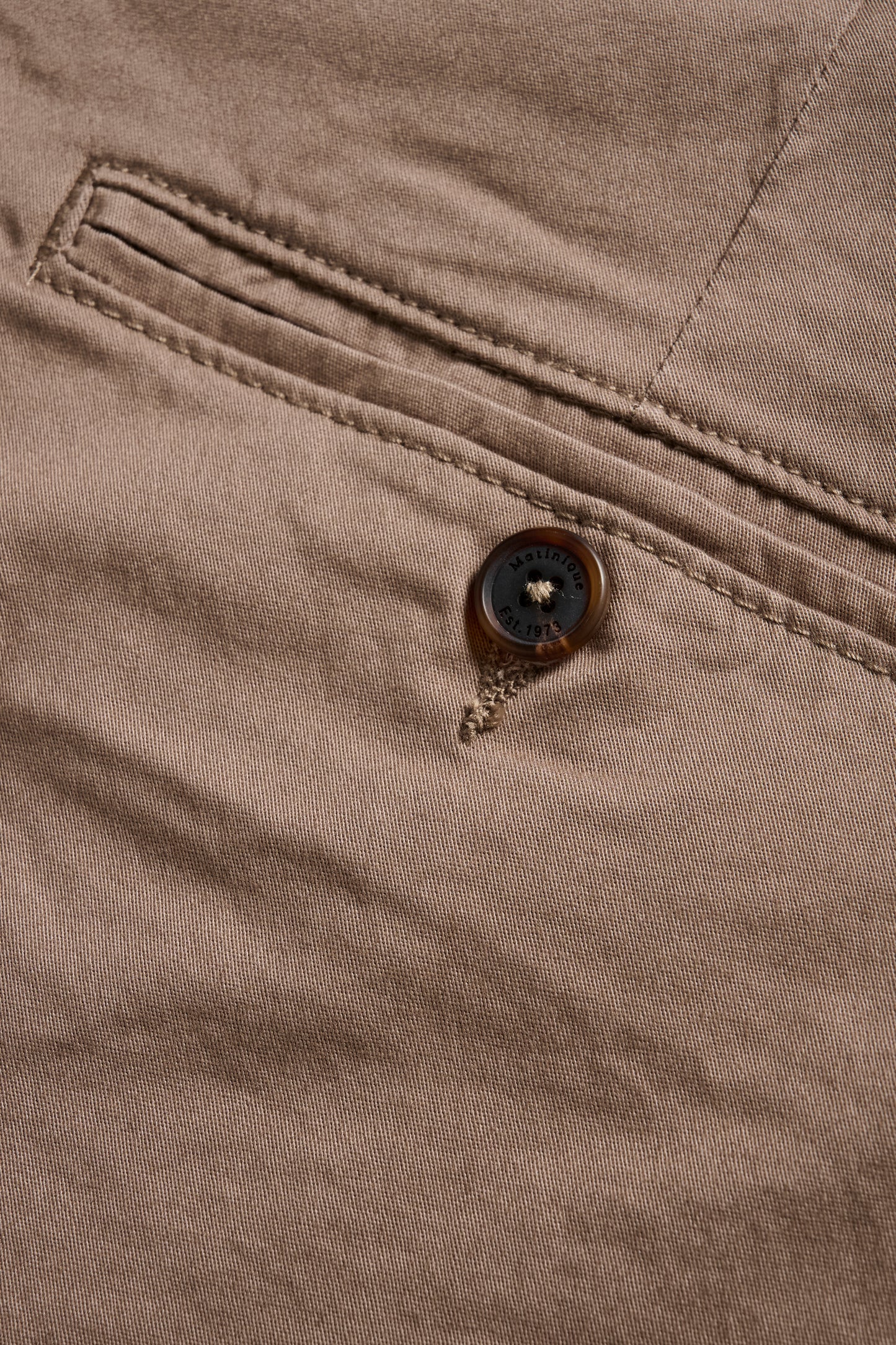 MATINIQUE - Thomas Shorts in Walnut