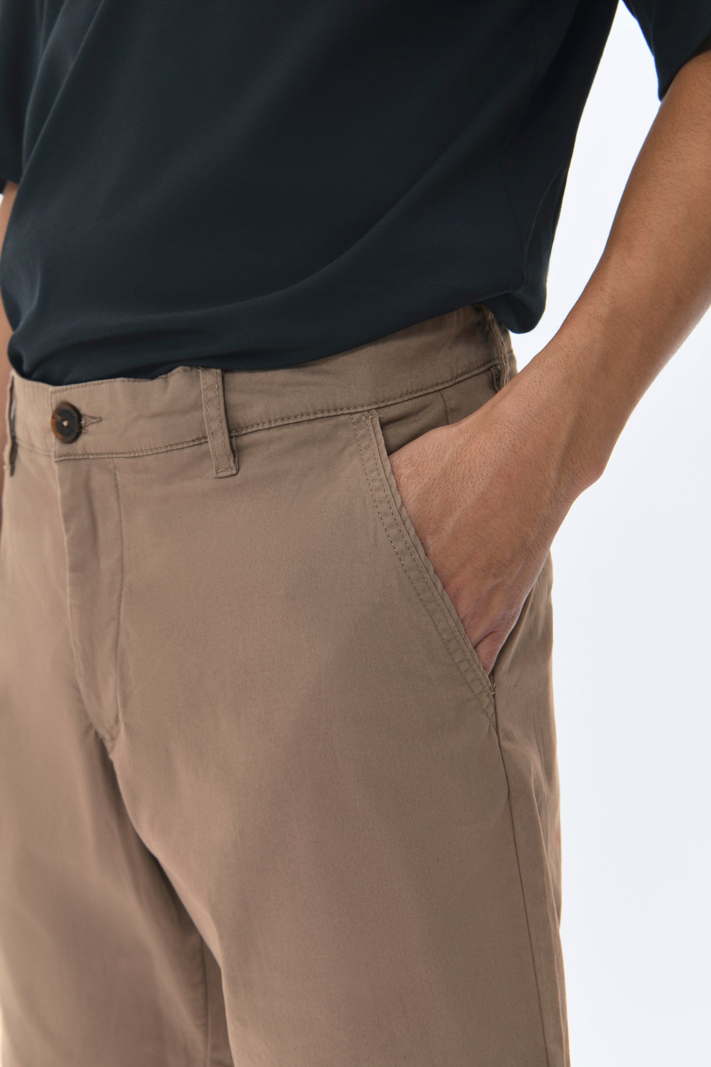 MATINIQUE - Thomas Shorts in Walnut