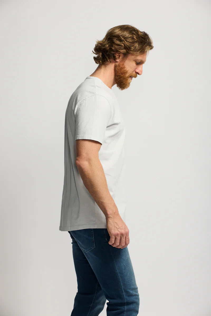 EASY MONDAYS - Slub Cotton Pocket Tee in Cloud
