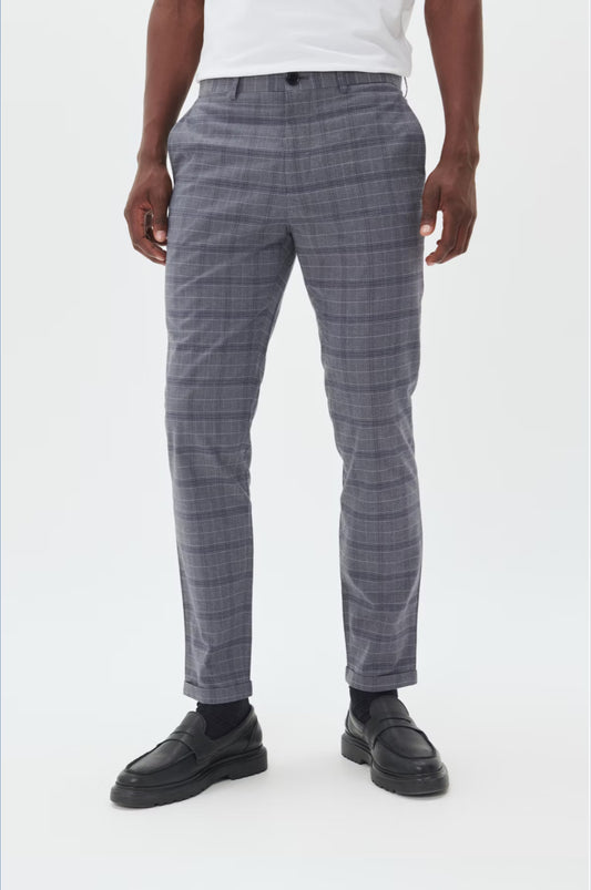 MATINIQUE - Liam Pant in Insignia Blue