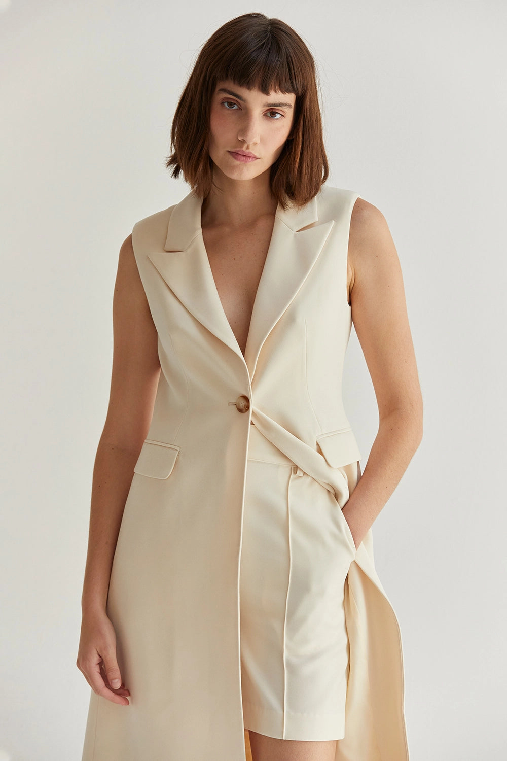 Crescent - Sleeveless along Blazer