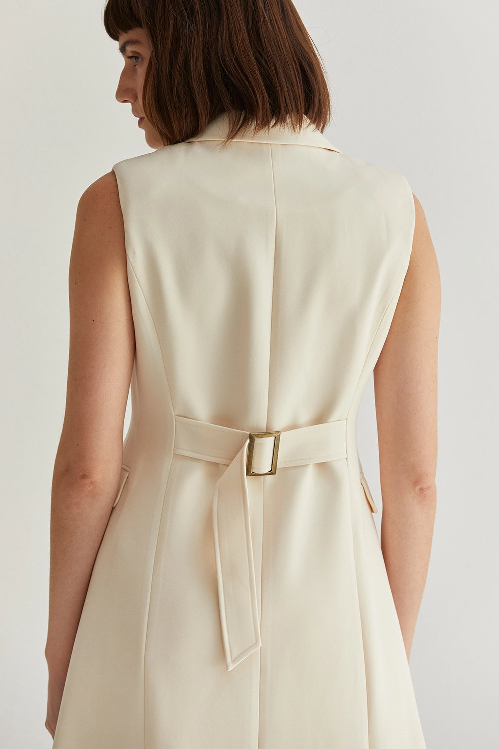 Crescent - Sleeveless along Blazer