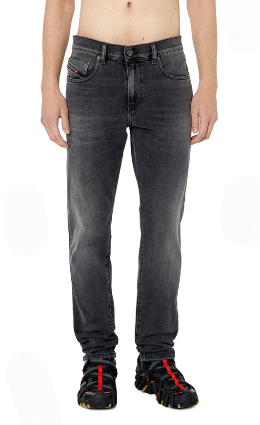 DIESEL - 2019 D-Strukt in Black 09E94