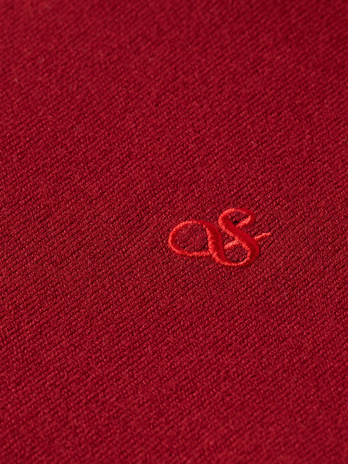 SCOTCH & SODA - Seasonal Core Ecovero Pullover in Biking Red