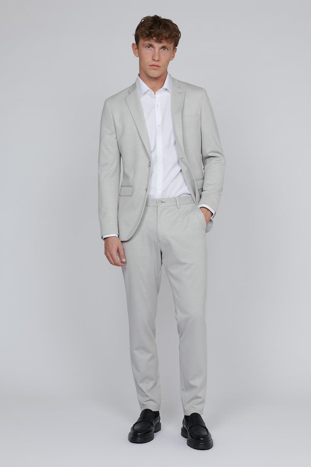 MATINIQUE - Liam Pant in Ghost Gray