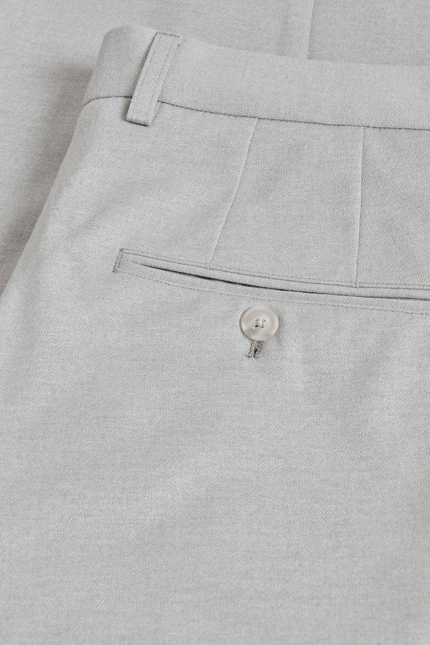 MATINIQUE - Liam Pant in Ghost Gray