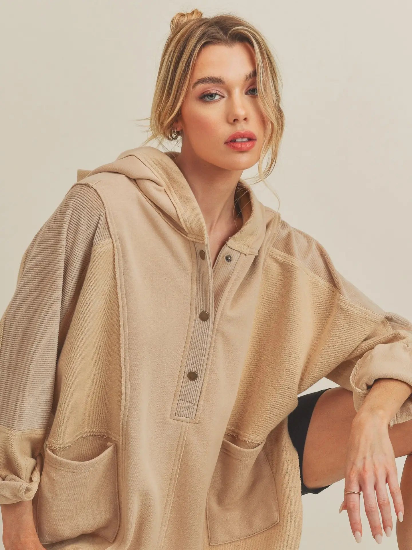 AEMI - Pullover Sweater