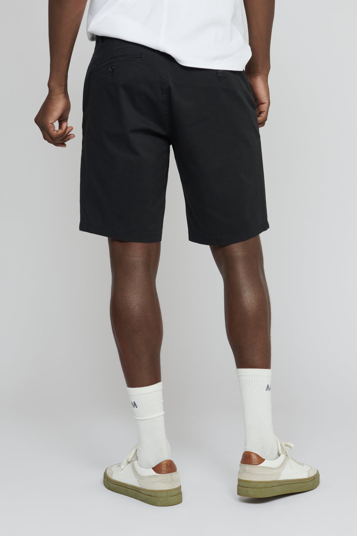 MATINIQUE - Thomas Short in Black