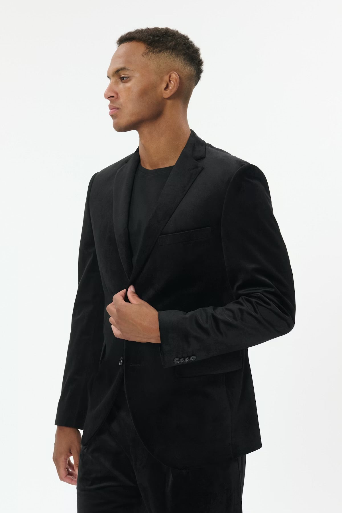 MATINIQUE - George Velvet Blazer in Black