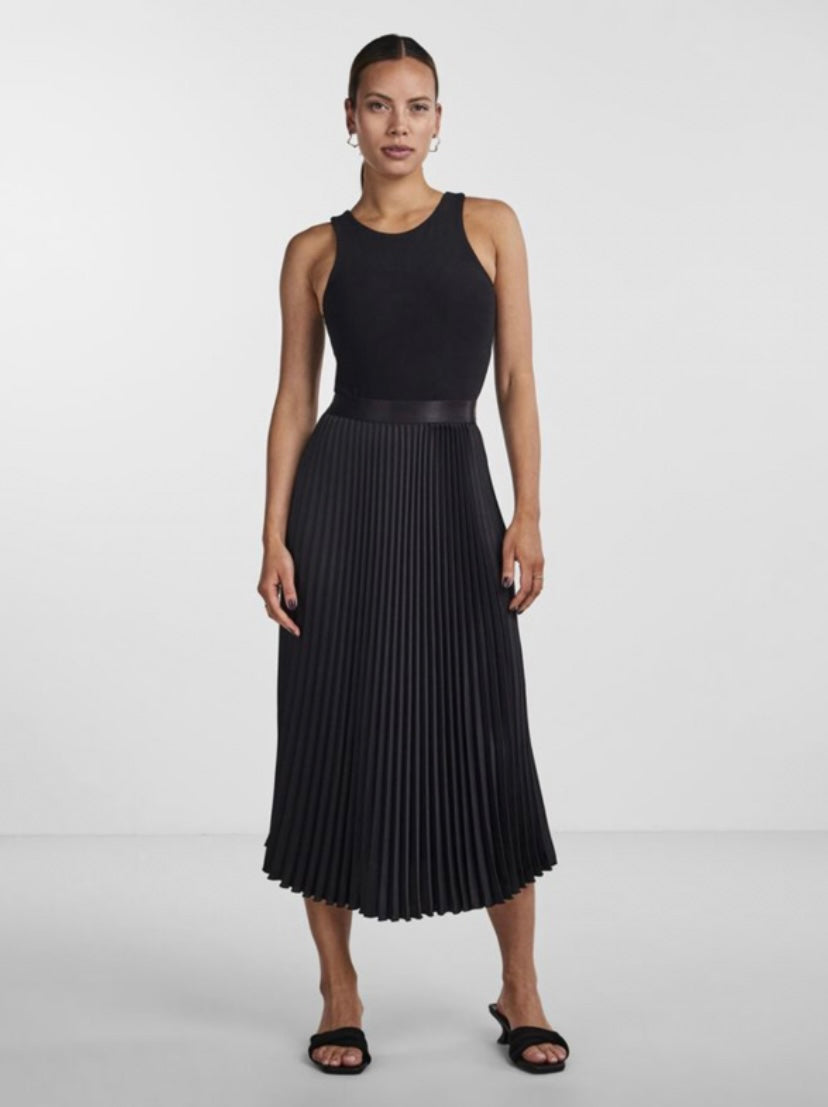 Y.A.S. - Celine Midi Skirt