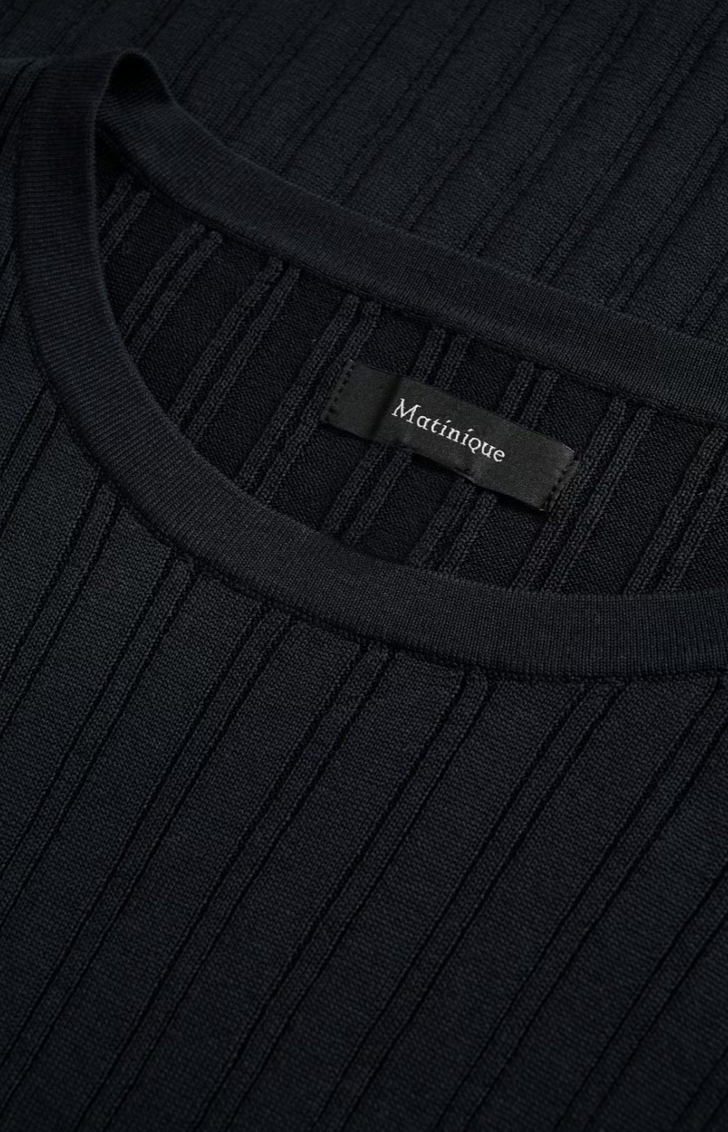 MATINIQUE - Trivolt Knit T-Shirt in Dark Navy