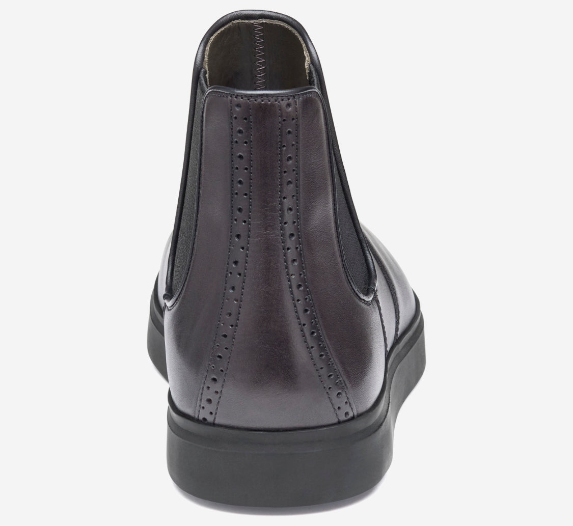 JOHNSTON & MURPHY - Brody Chelsea Boot in Black Hand Stained