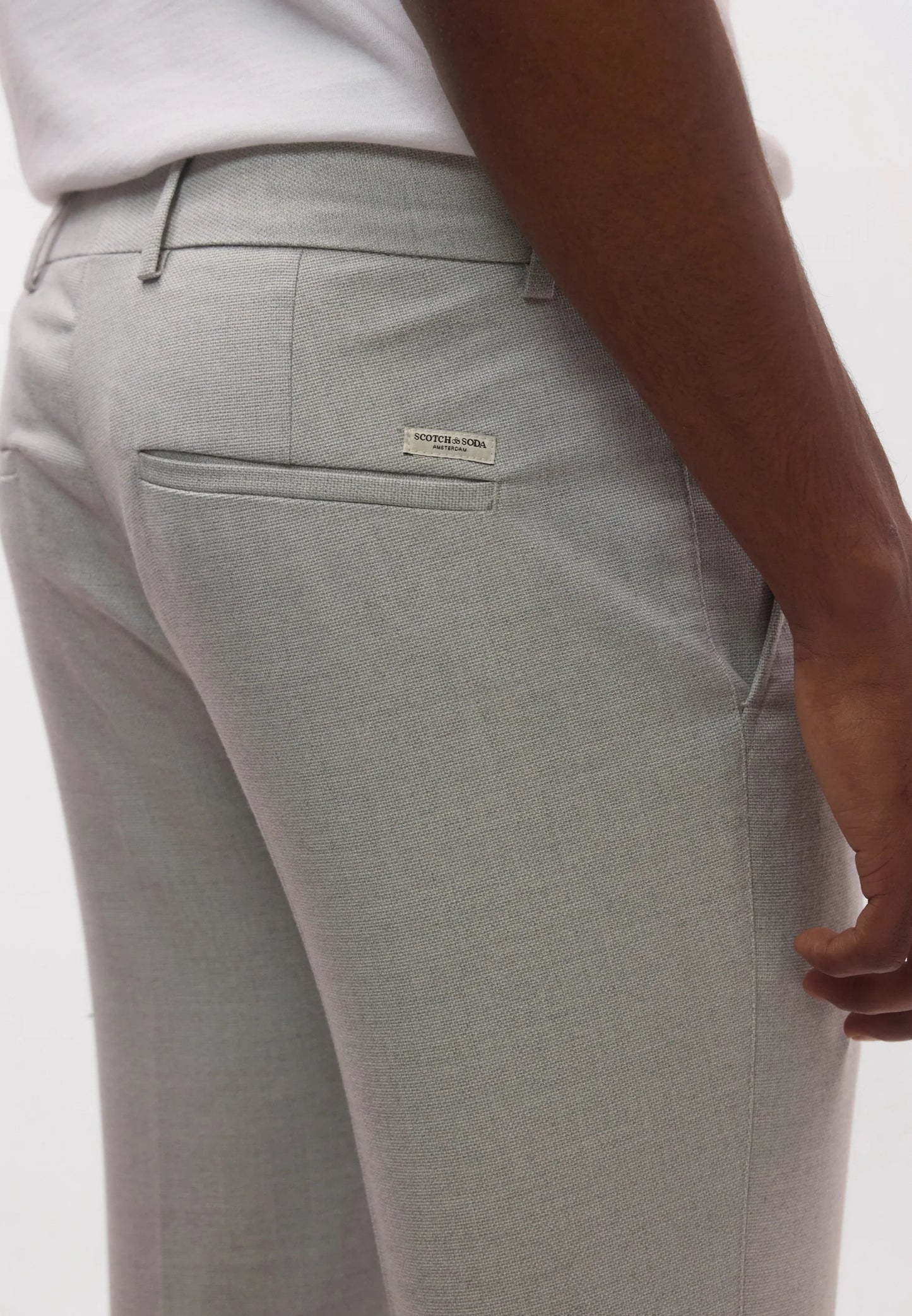 SCOTCH & SODA - Mott Structured Weave Tailored Chino