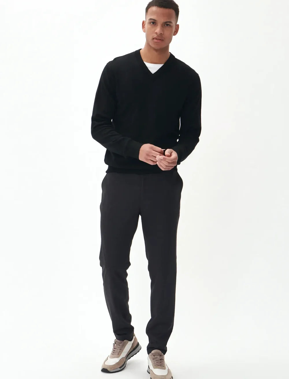 MATINIQUE - Viggo Knit V-Neck in Black