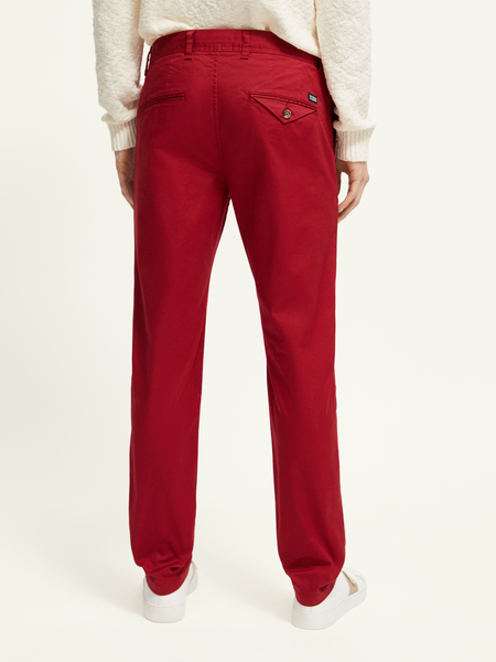 SCOTCH & SODA - Mott Slim Fit Stretch Twill Chino in Garnet Red