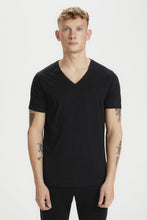 Load image into Gallery viewer, Matinique - Madelink Stretch T-Shirt
