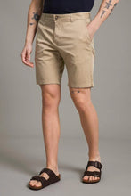Load image into Gallery viewer, MATINIQUE - Pristu Chino Shorts
